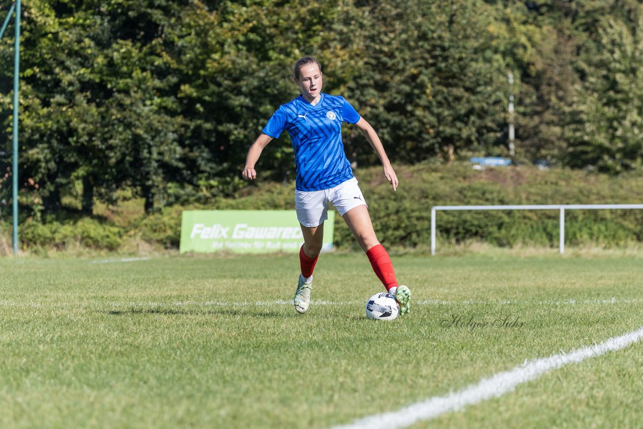 Bild 144 - F Holstein Kiel 2 - SSG Rot-Schwarz Kiel 2 : Ergebnis: 5:0